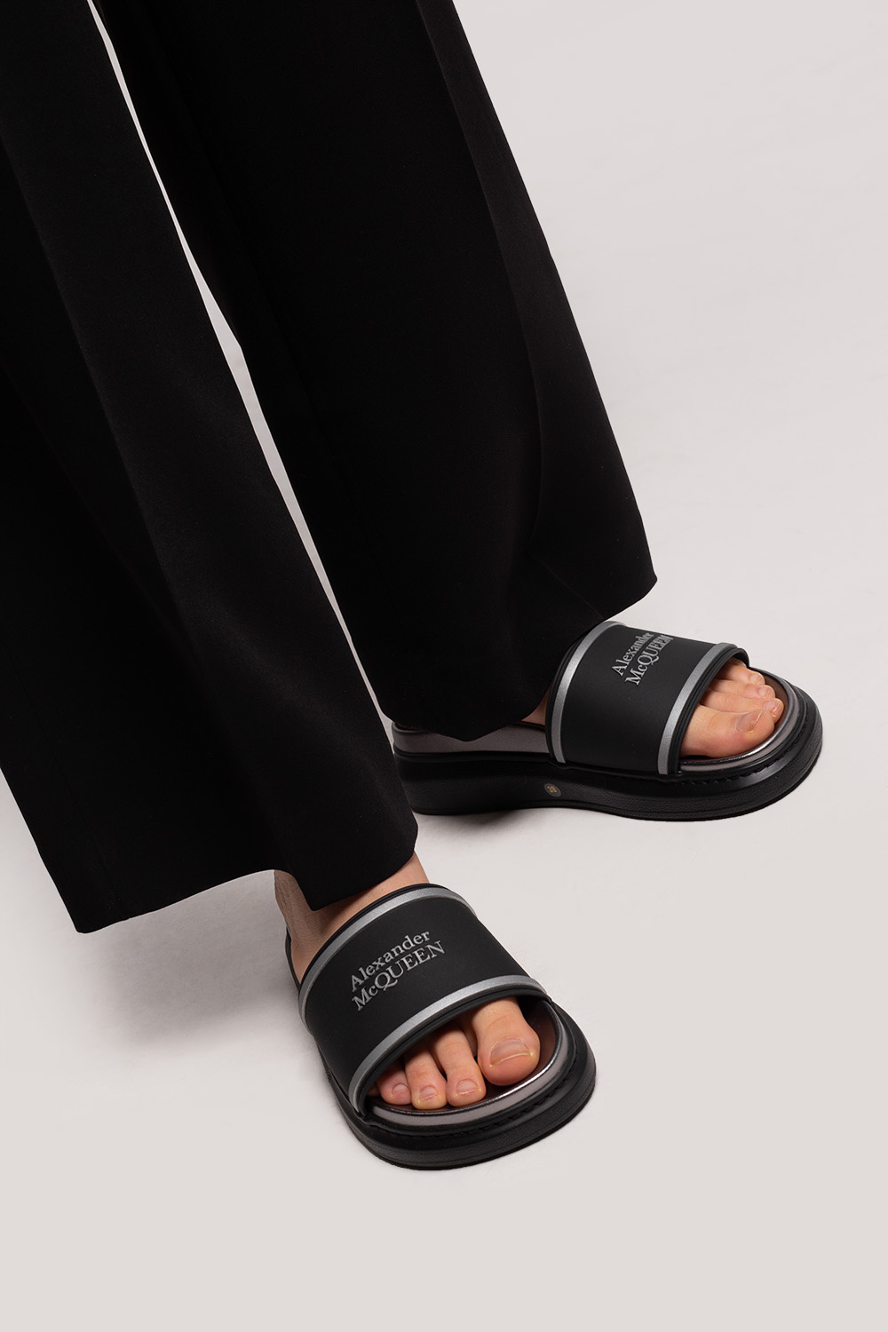 Alexander Mcqueen Women Slides 2024 favors